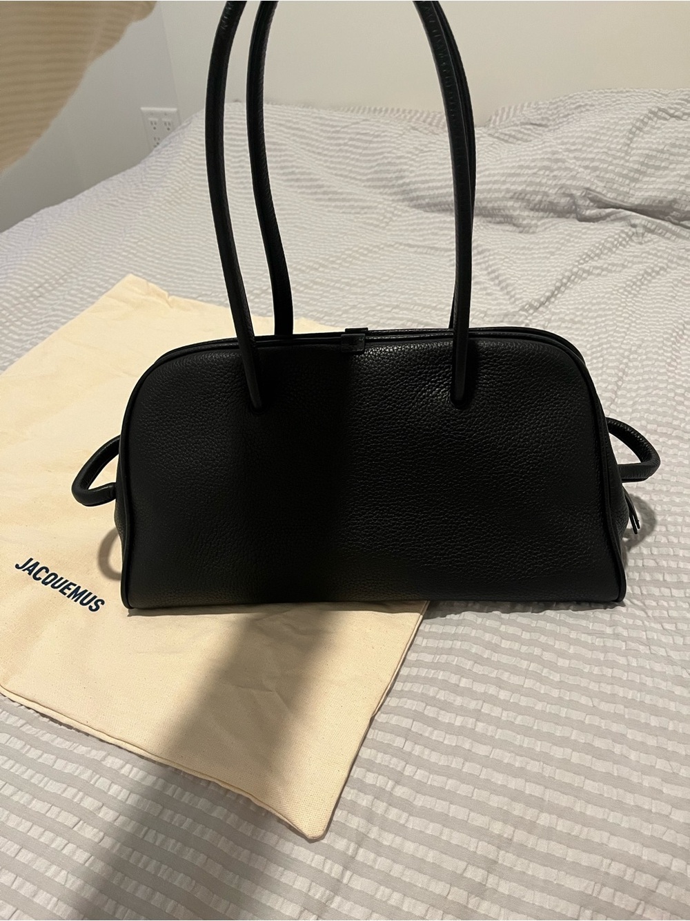 Like New, Jacquemus Turismo Handbag in black grained calfskin - Picture 2 of 7